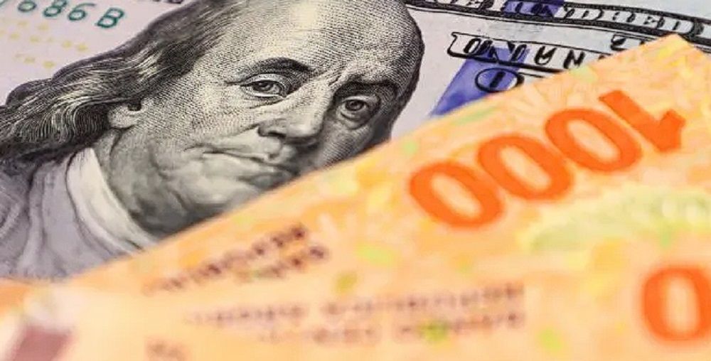 ¿Quedarse en pesos o momento de subirse al dólar?: esto es lo que recomienda el mercado